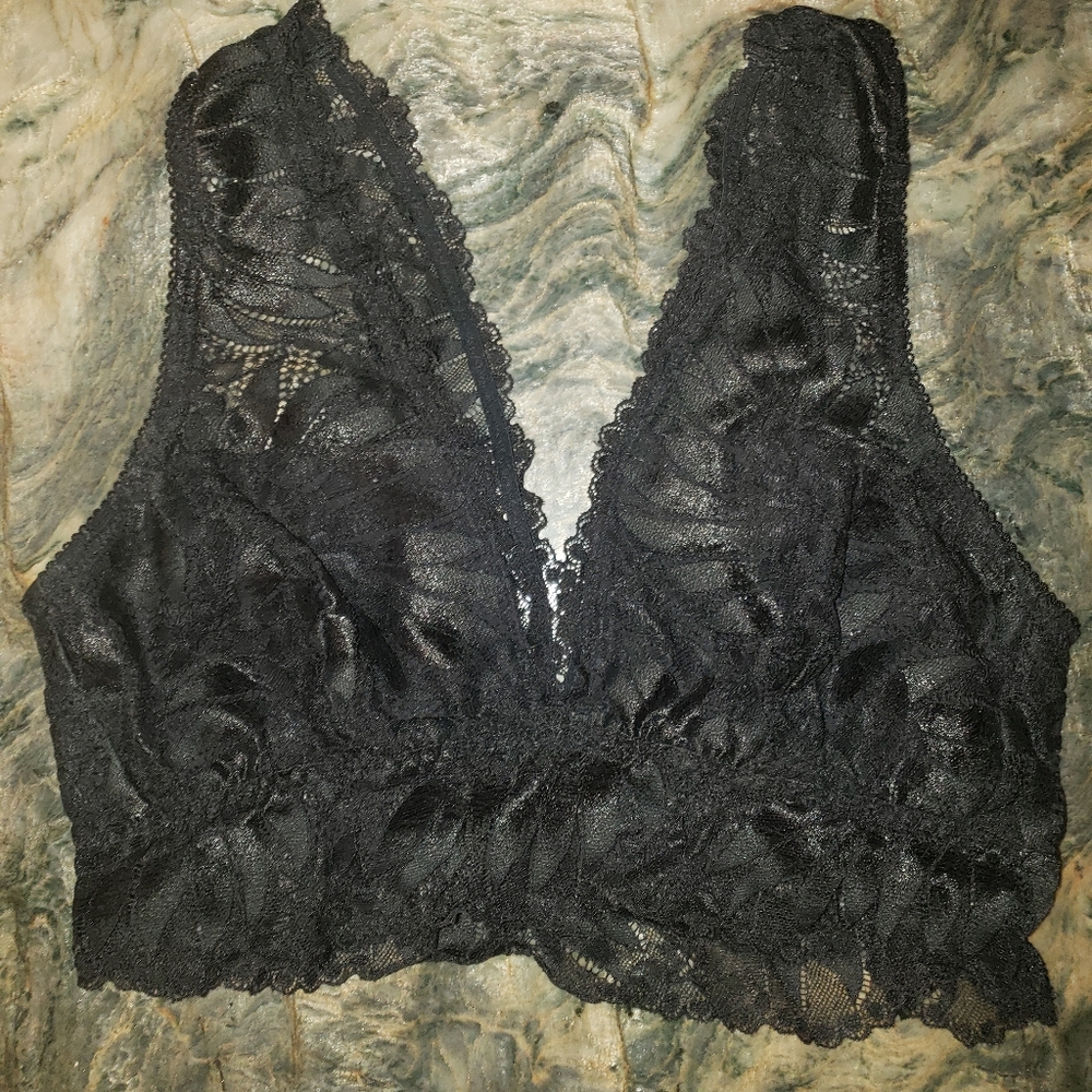AERIE LACE PLUNGE BRALETTE
